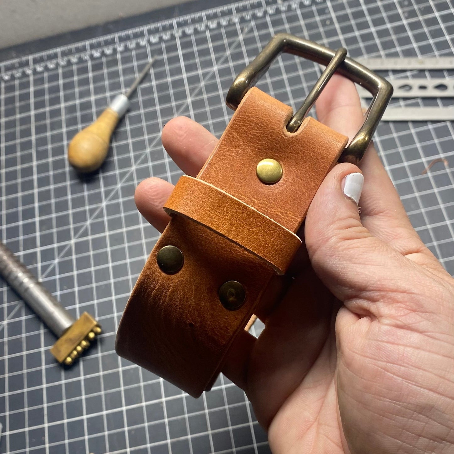 Ceinture en cuir rugged – Édition marron foncé
