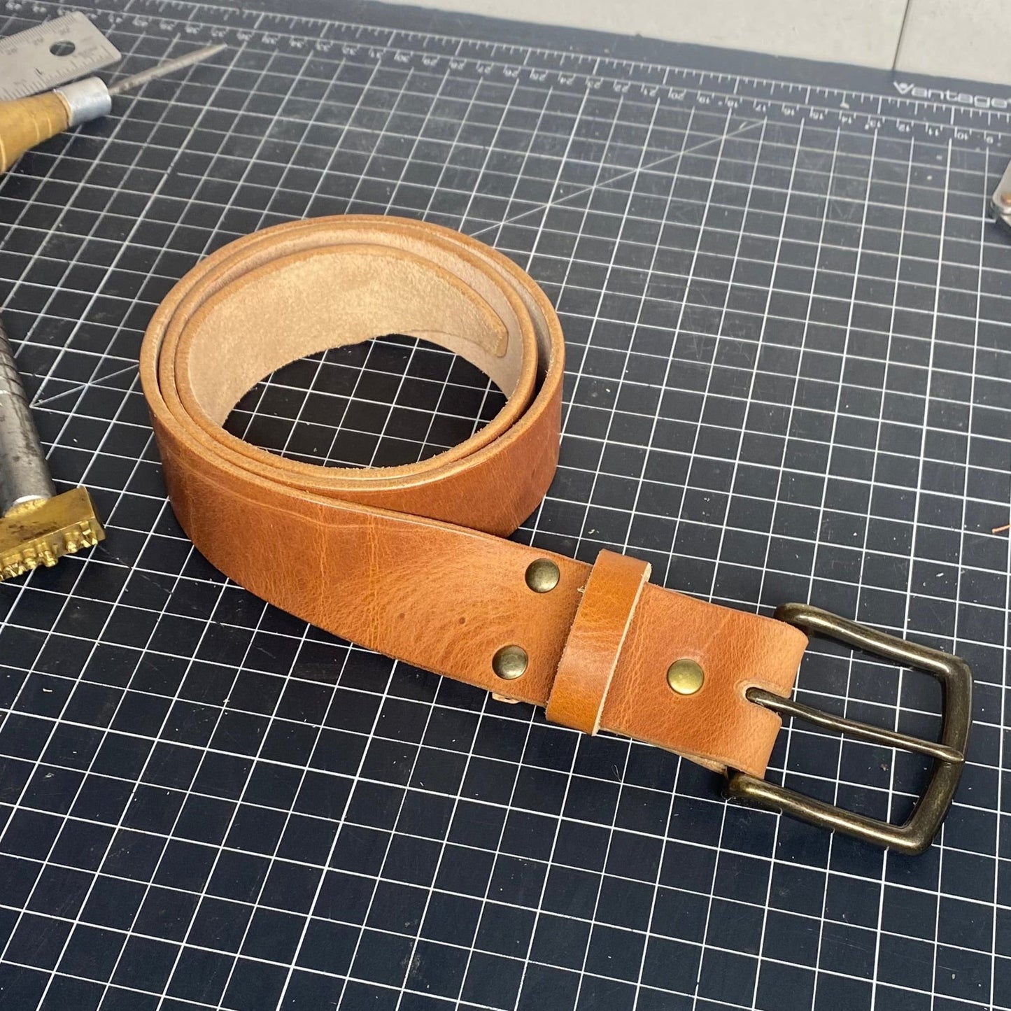 Ceinture en cuir rugged – Édition marron foncé