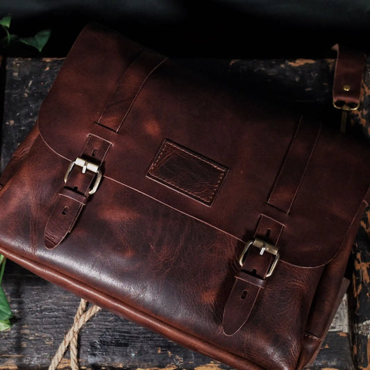 Minimalist full-grain chocolate leather messenger bag for men and women