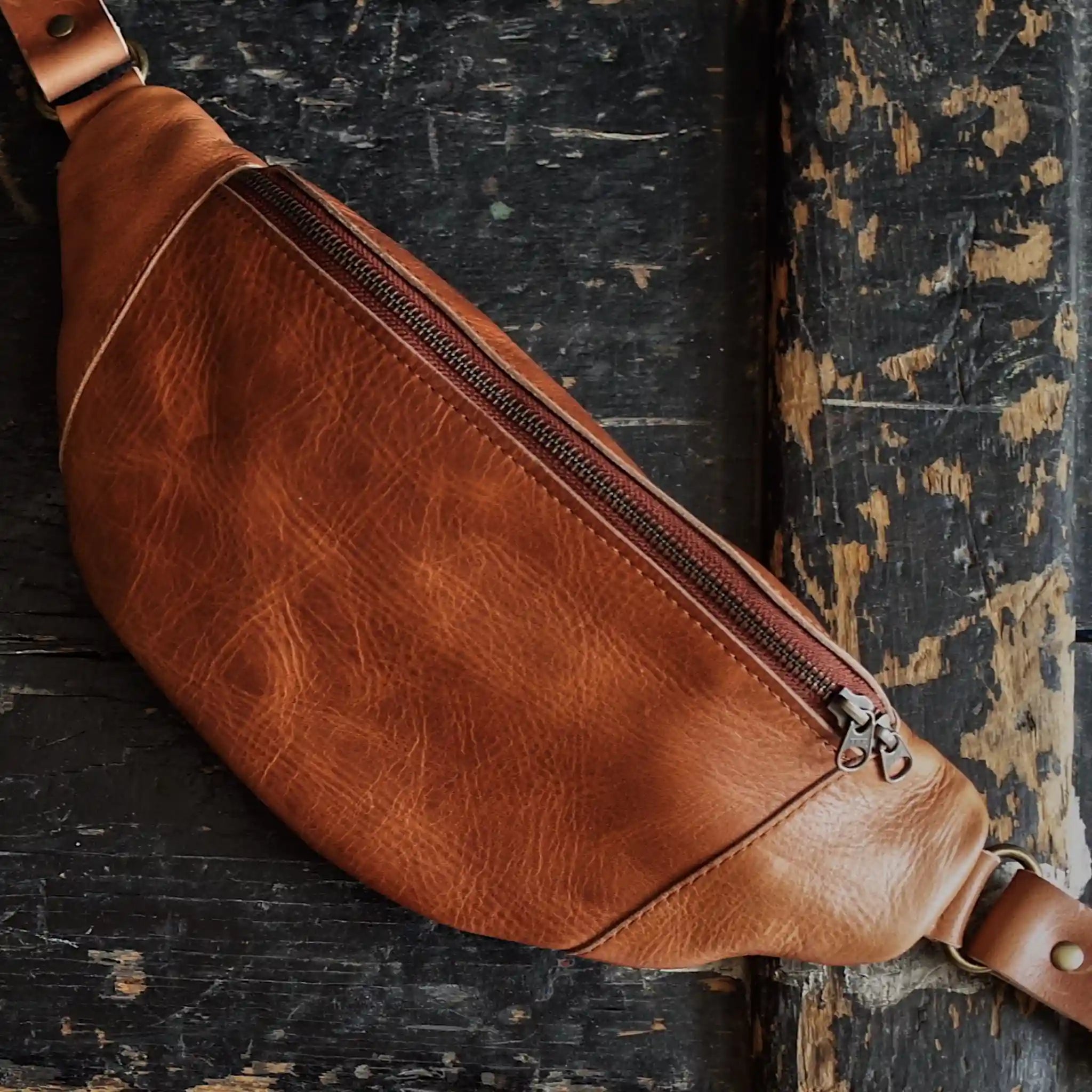 Belt bag tan top