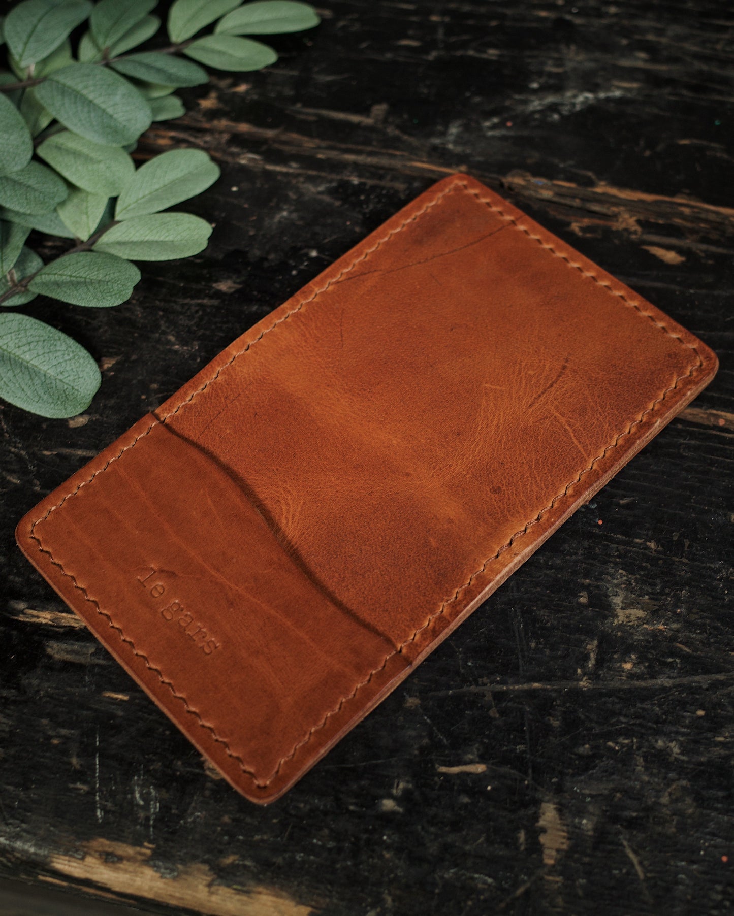 HoMa Wallet – English Tan Compact Men’s Leather Bifold (Horween Derby)
