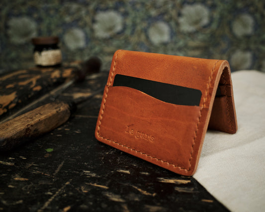 HoMa Wallet – English Tan Compact Men’s Leather Bifold (Horween Derby)