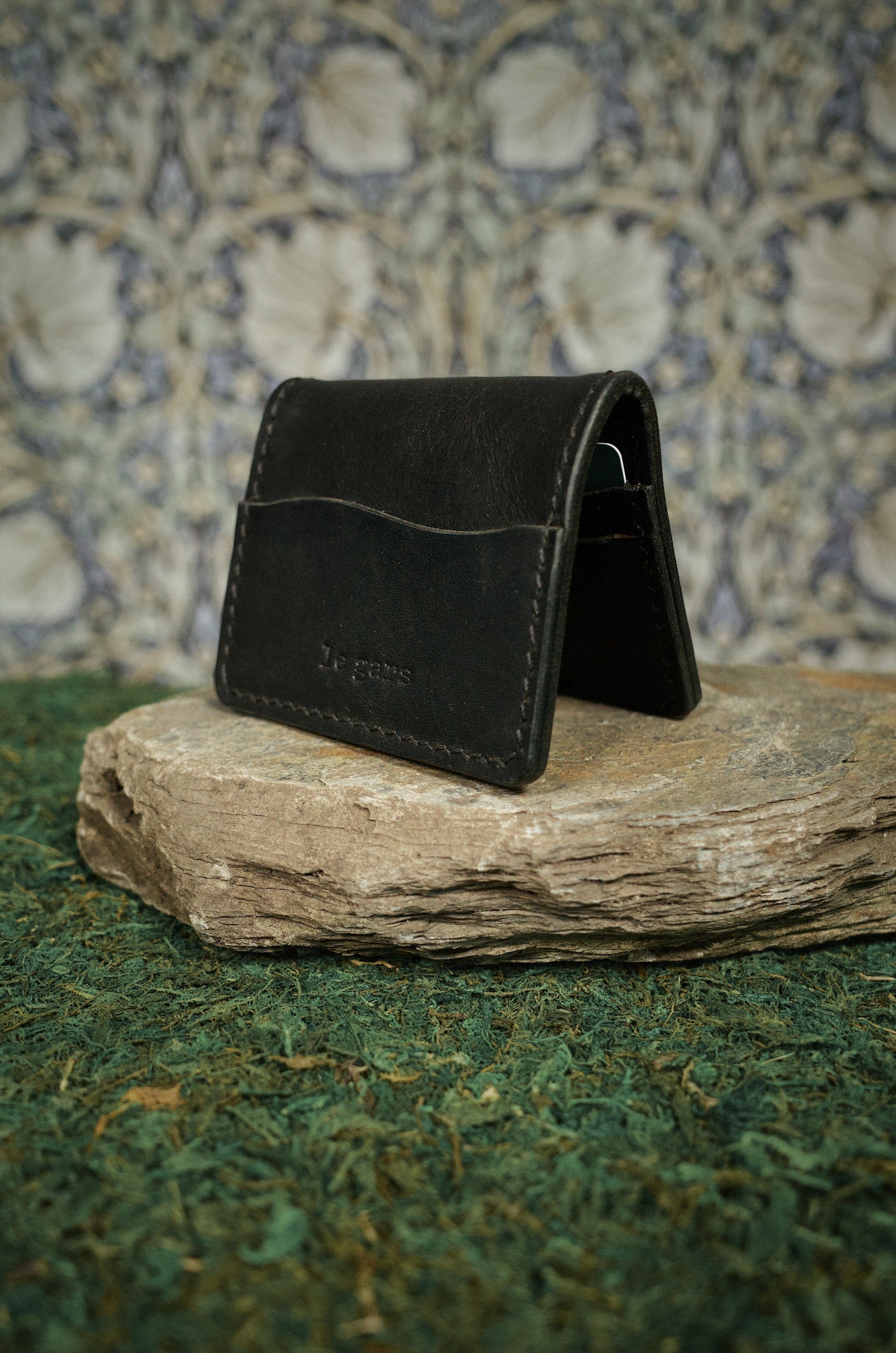 HoMa Wallet – Black Compact Men’s Leather Bifold (Horween Derby)