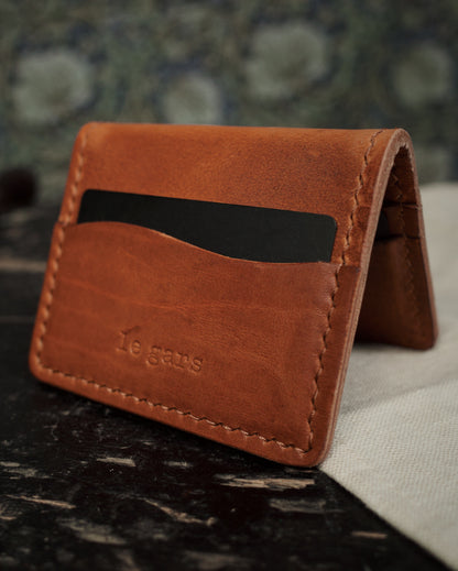 HoMa Wallet – English Tan Compact Men’s Leather Bifold (Horween Derby)