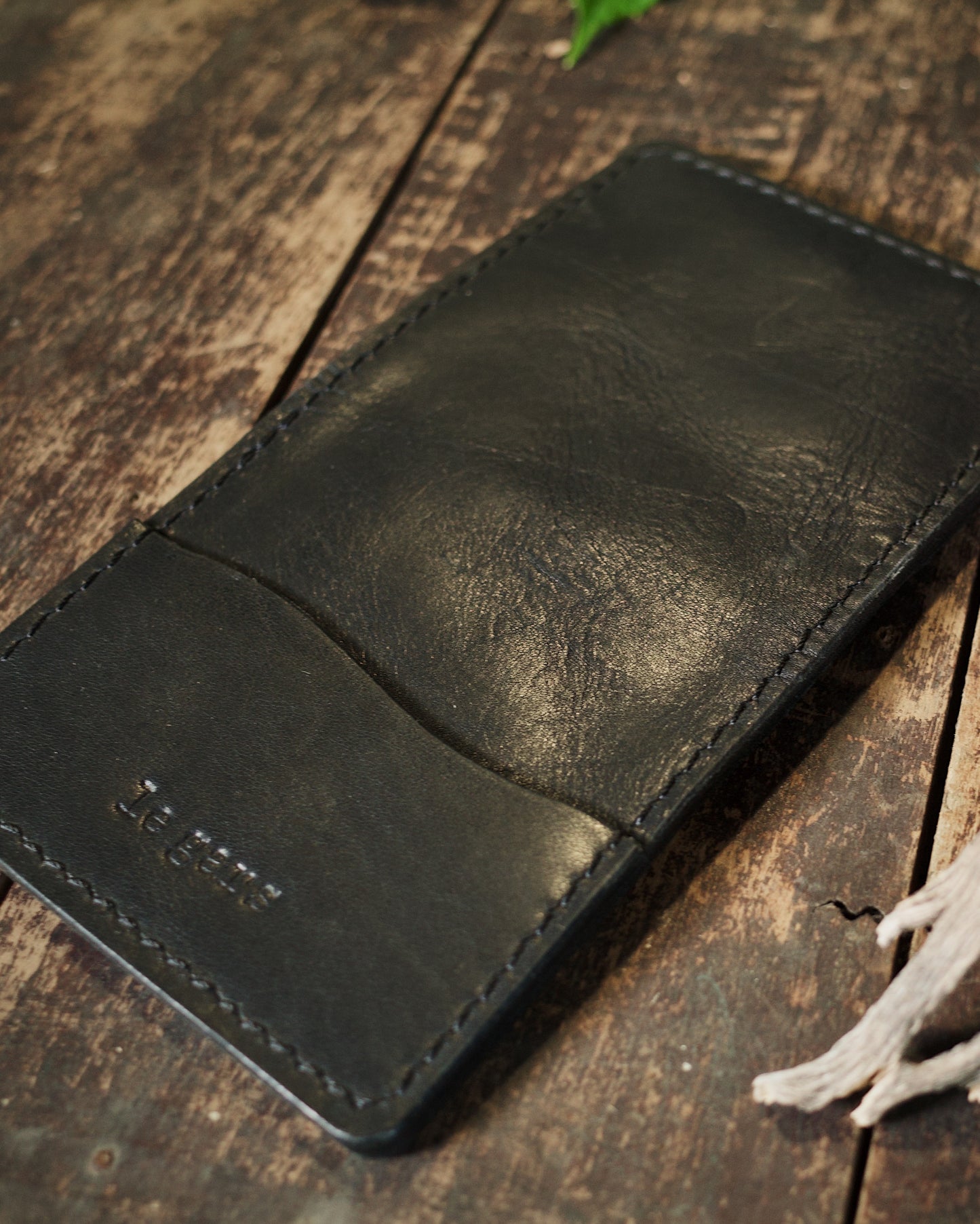 HoMa Wallet – Black Compact Men’s Leather Bifold (Horween Derby)