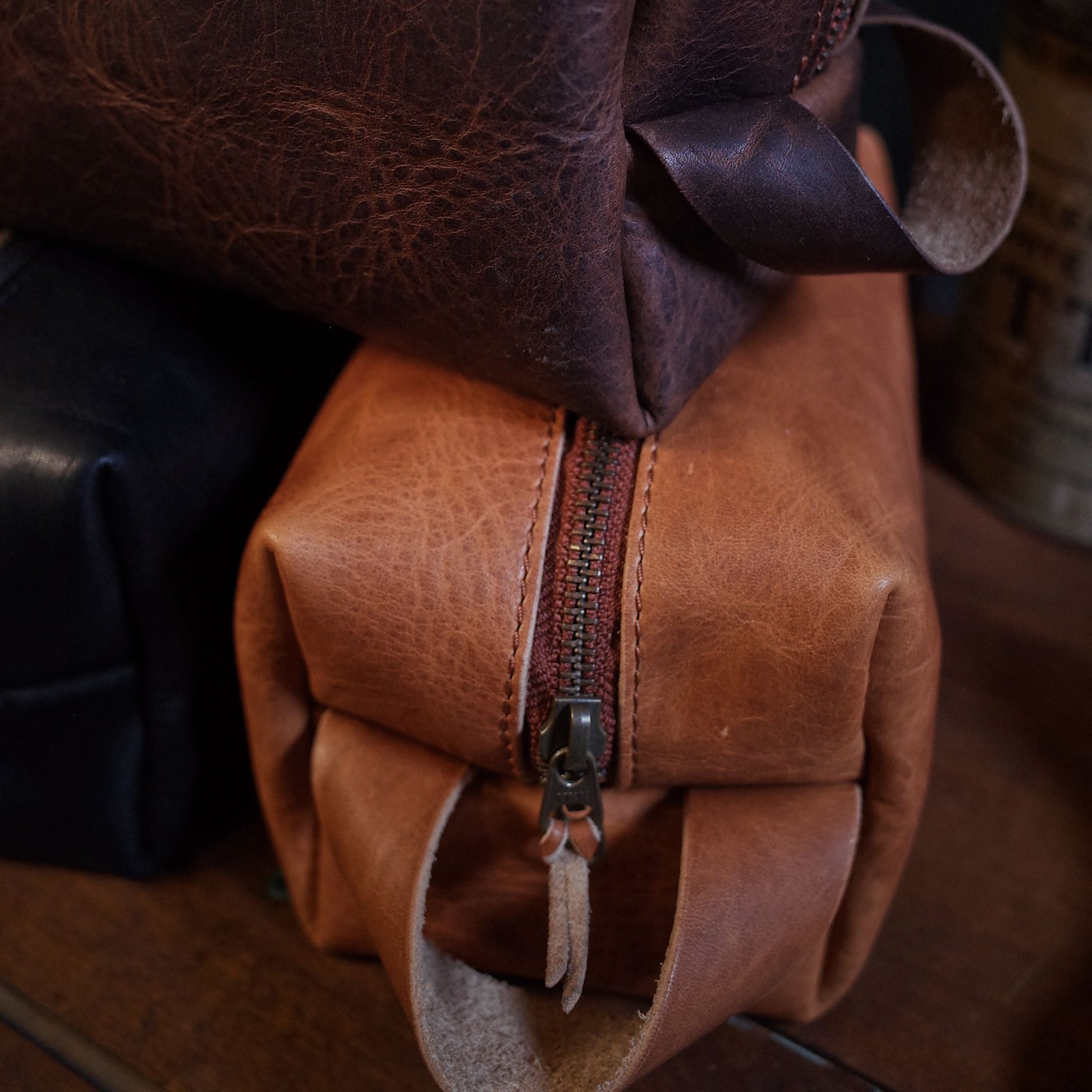 Luxurious cognac leather travel bag 
