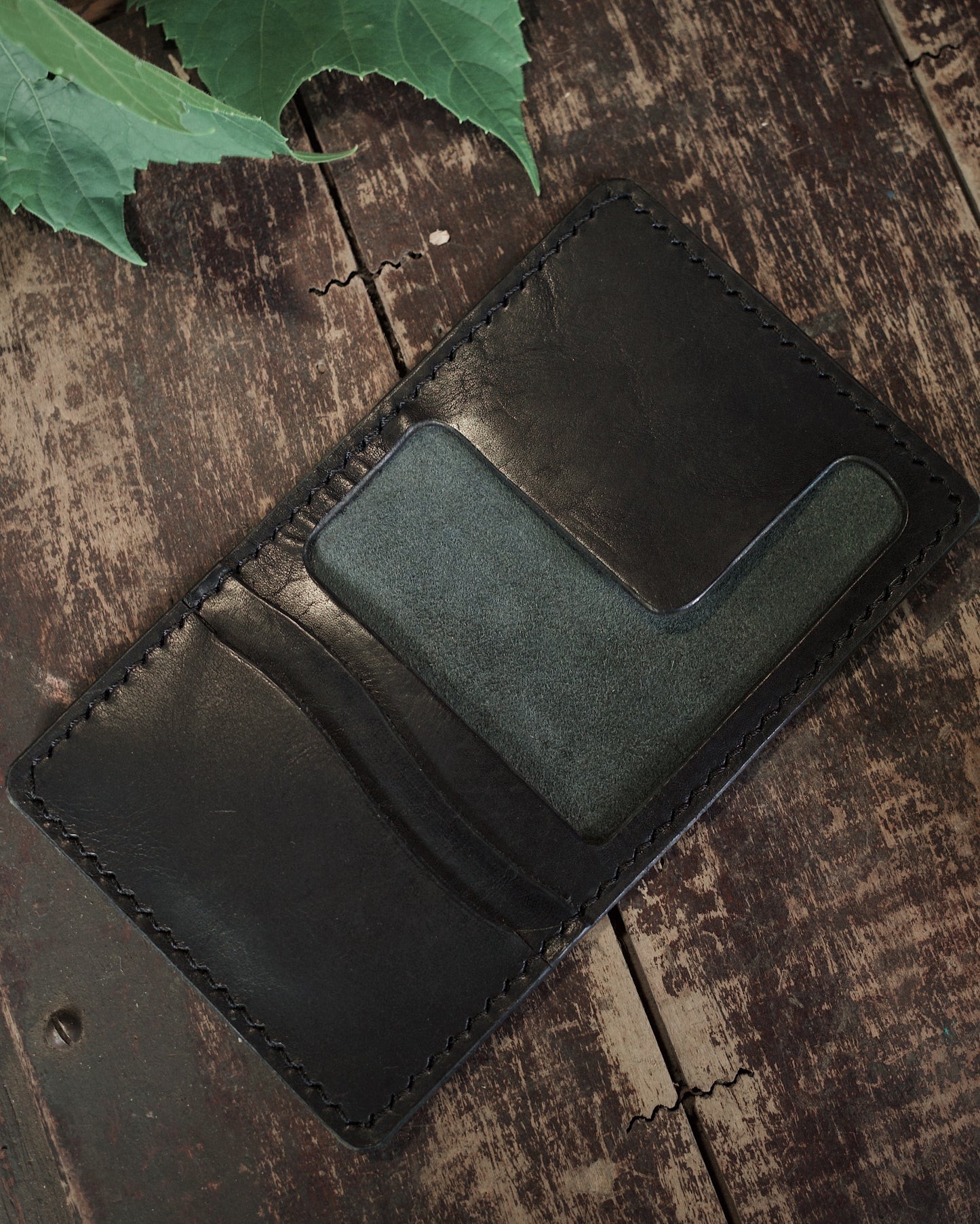 HoMa Wallet – Black Compact Men’s Leather Bifold (Horween Derby)