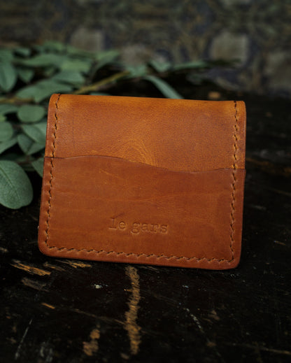 HoMa Wallet – English Tan Compact Men’s Leather Bifold (Horween Derby)