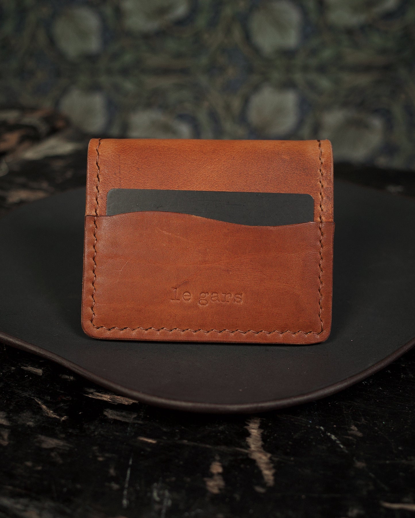 HoMa Wallet – English Tan Compact Men’s Leather Bifold (Horween Derby)