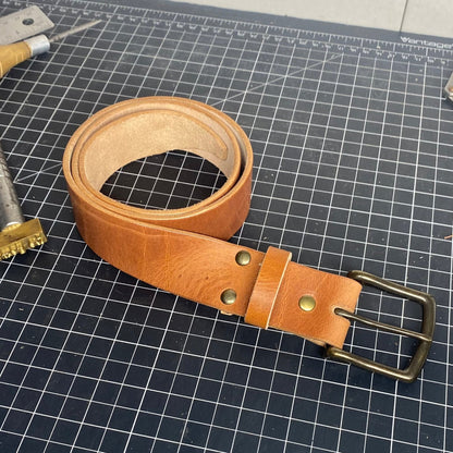 Ceinture en cuir robuste – Édition anglaise beige