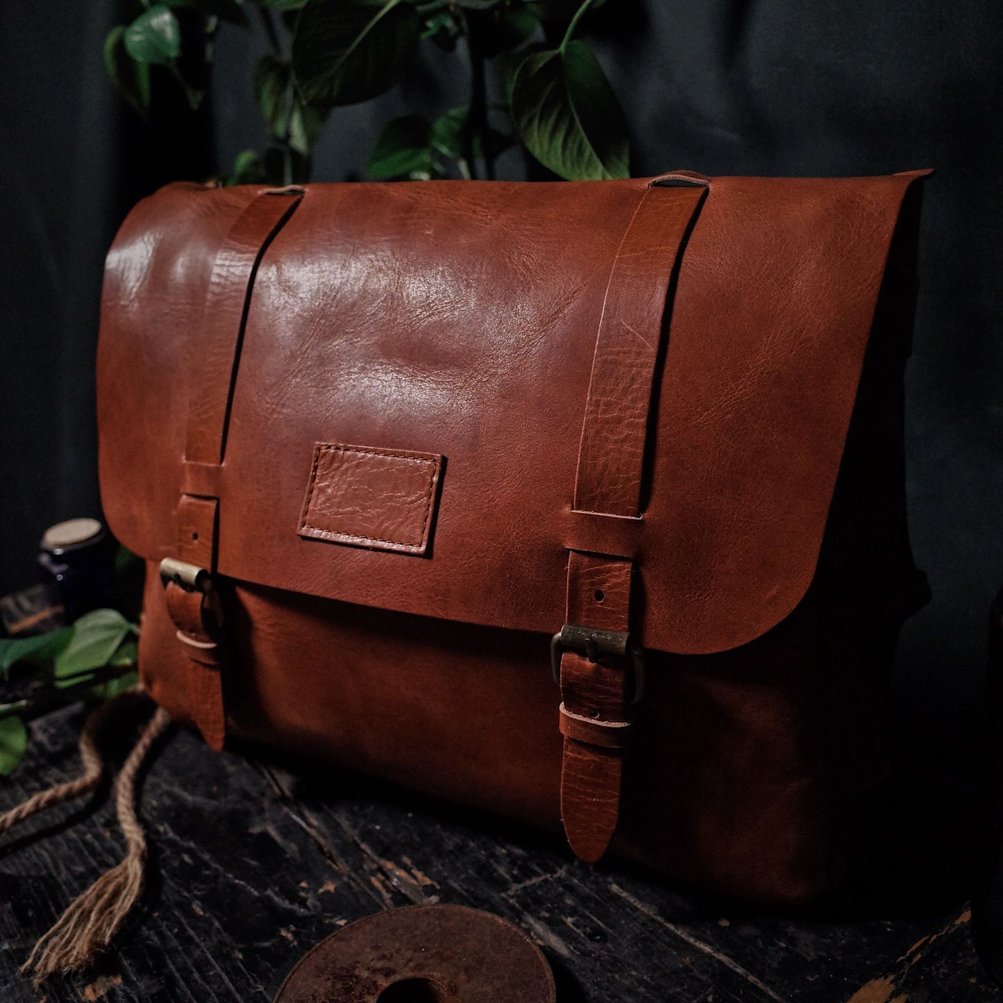 Montreal-made honey brown leather bag for sustainable fashion
