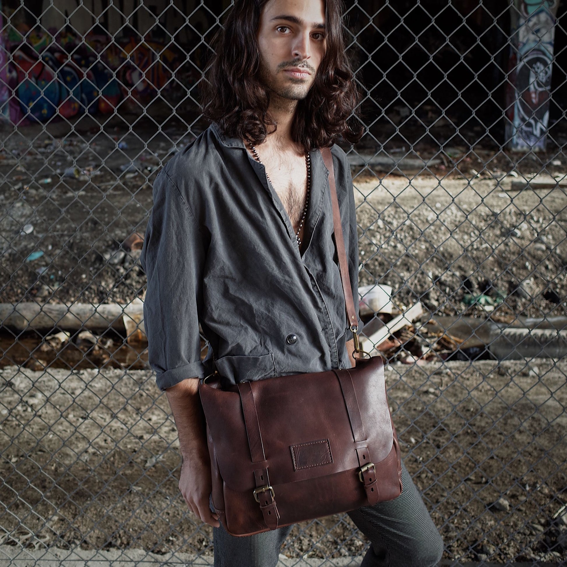 Durable chocolate leather messenger bag made in Quebec
