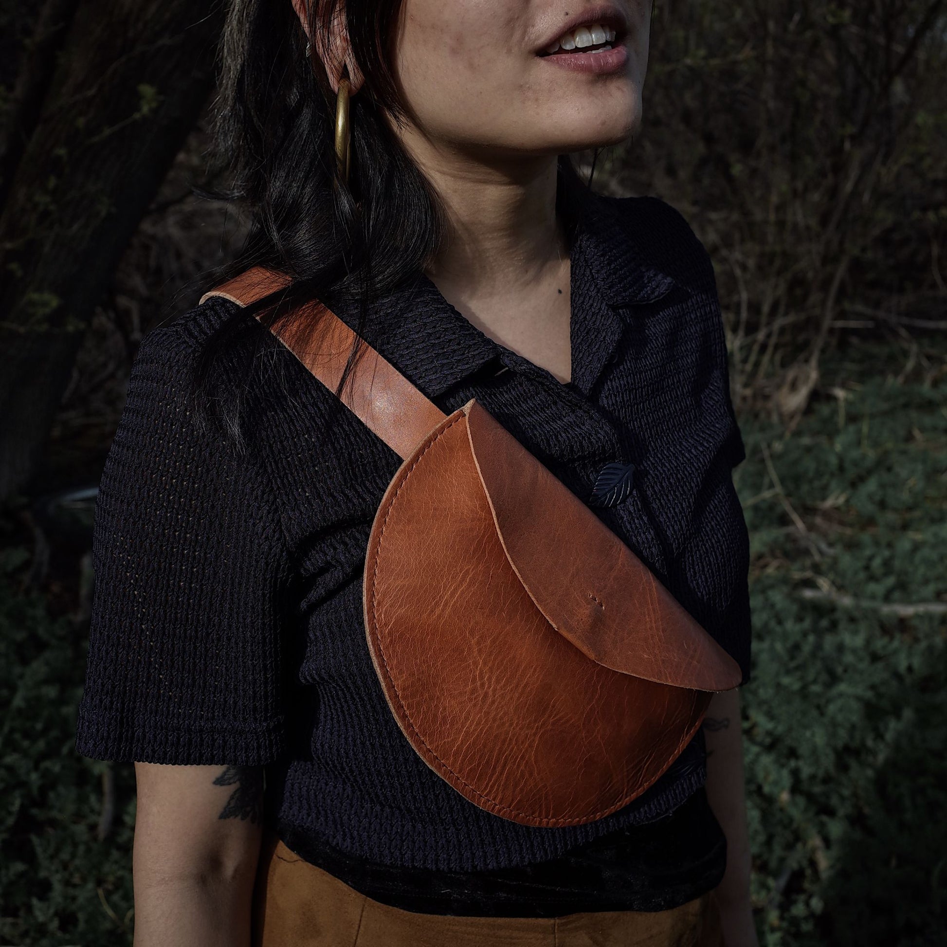 Montreal-made light brown leather belt bag for parties and gatherings
